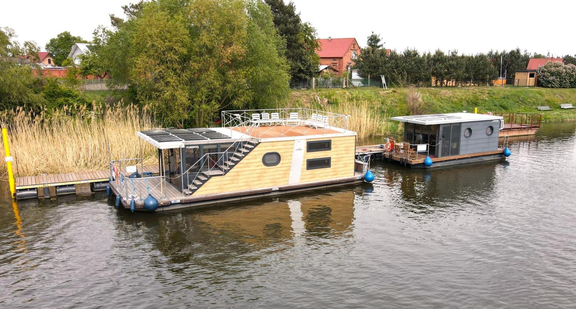 Houseboat Water Boy Apartament Plywajacy Dom Na Wodzie Lodz Uraz  Exterior foto