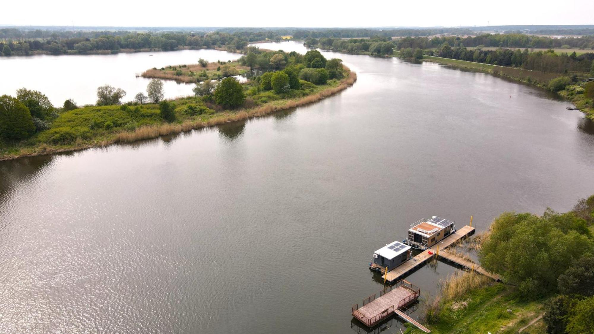 Houseboat Water Boy Apartament Plywajacy Dom Na Wodzie Lodz Uraz  Exterior foto