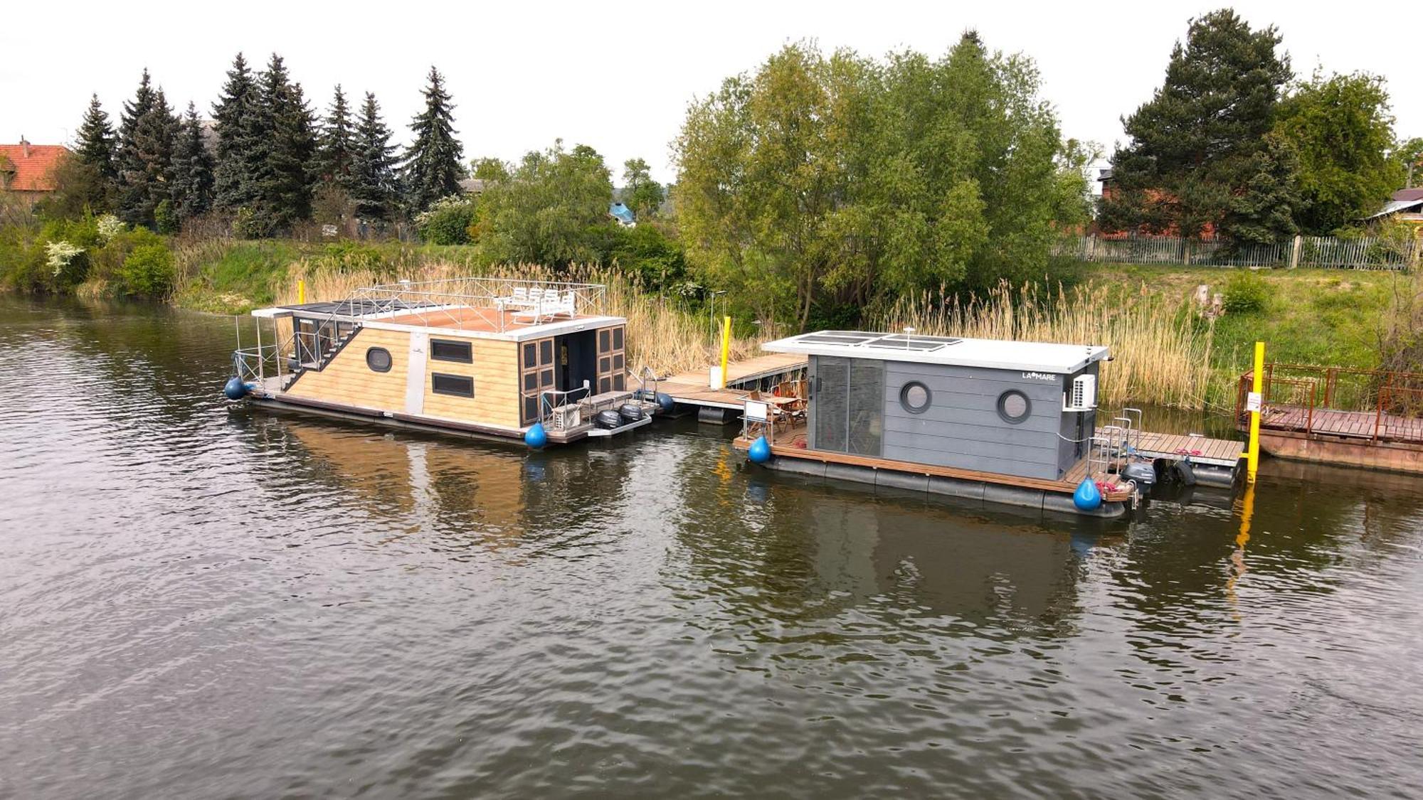 Houseboat Water Boy Apartament Plywajacy Dom Na Wodzie Lodz Uraz  Exterior foto